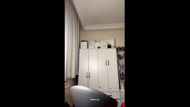 Elanur Ayan Yeni İfşa — Sandalyede Kalça Costuruyor